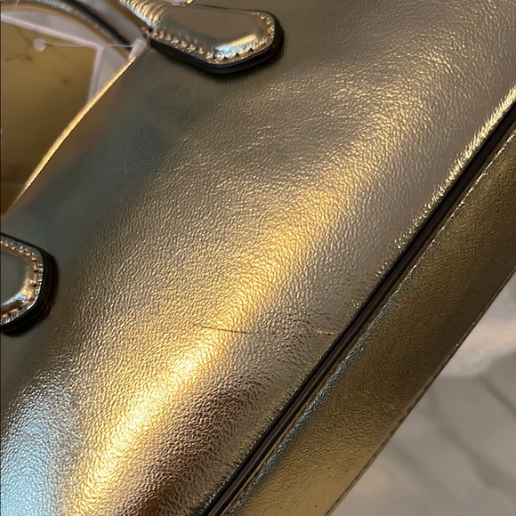 NWT Michael Kors Gold Habdbag - Picture 6 of 6